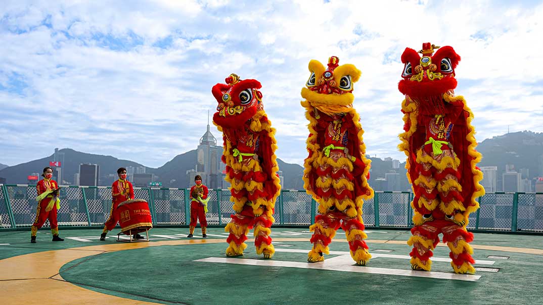 dragon dance hong kong chinese new year