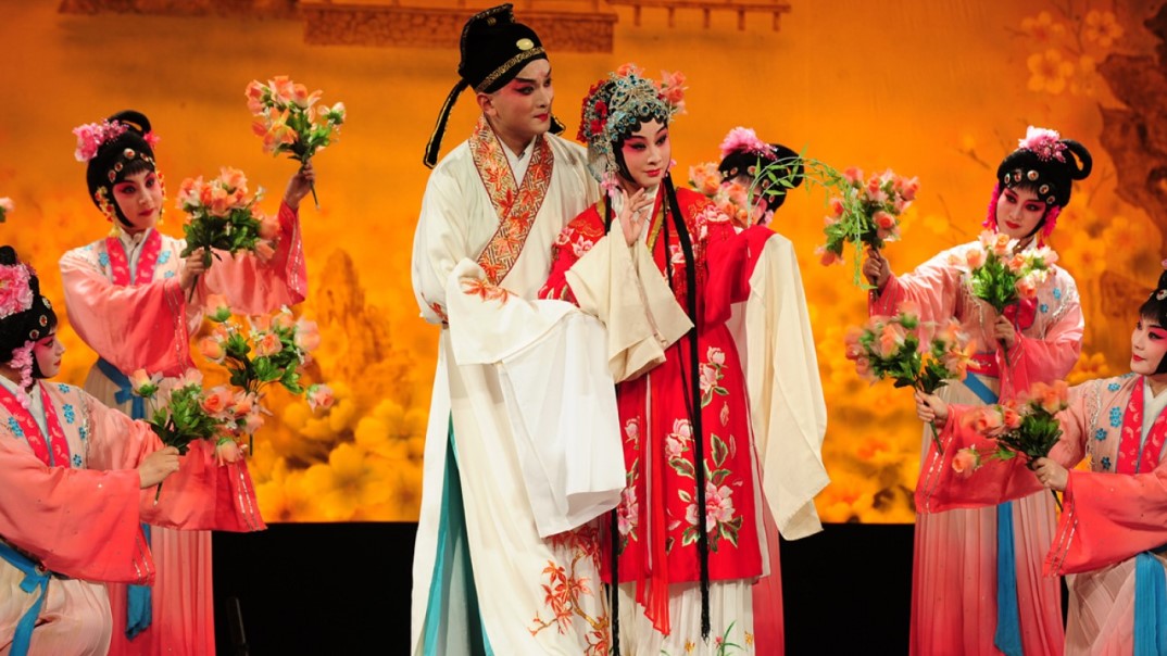 Cantonese Opera and the Xiqu Centre