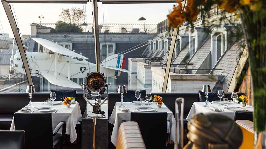 L Oiseau Blanc Restaurant Etoil The Peninsula Paris