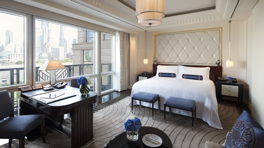 Five Star Hotels In Shanghai Deluxe River Room The Peninsula Shanghai 5729